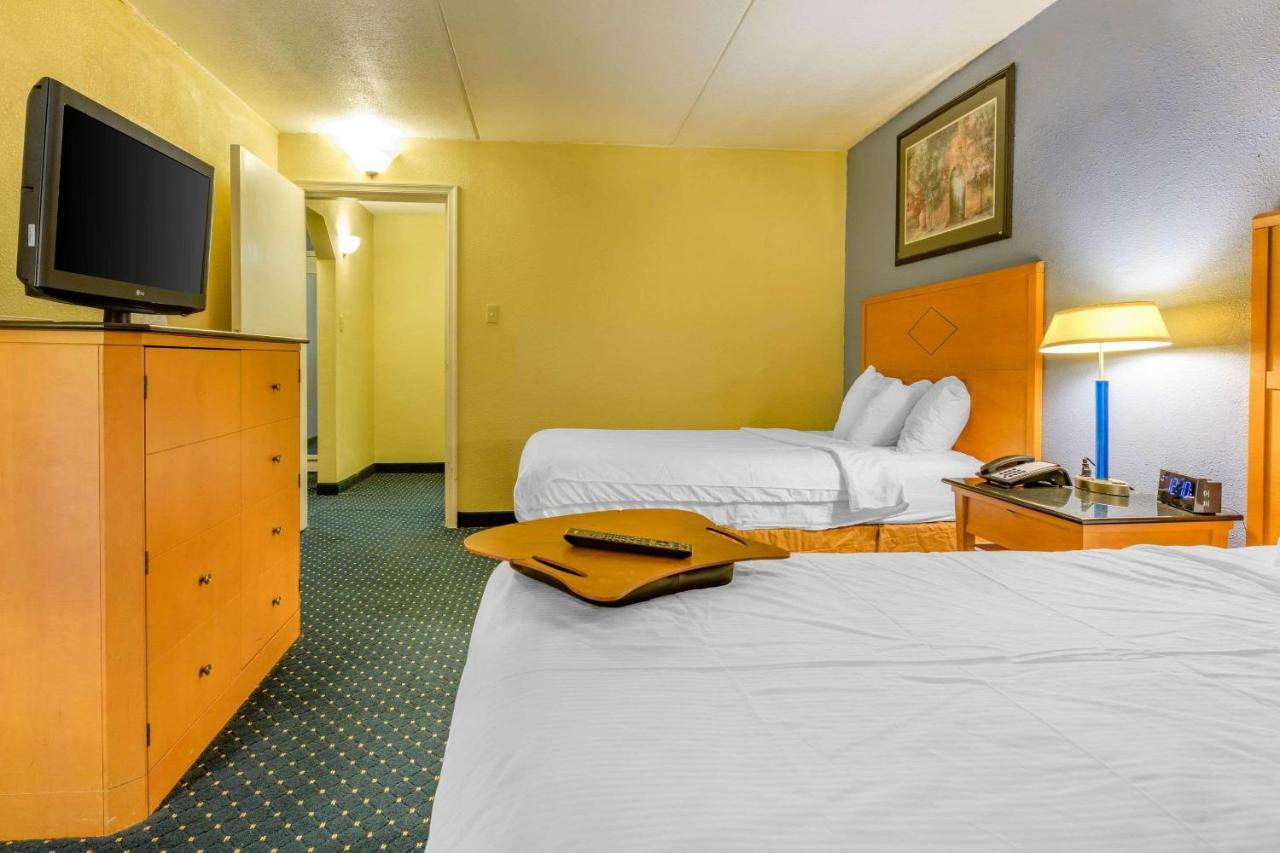 Aire Hotel Lebanon Hershey Bagian luar foto